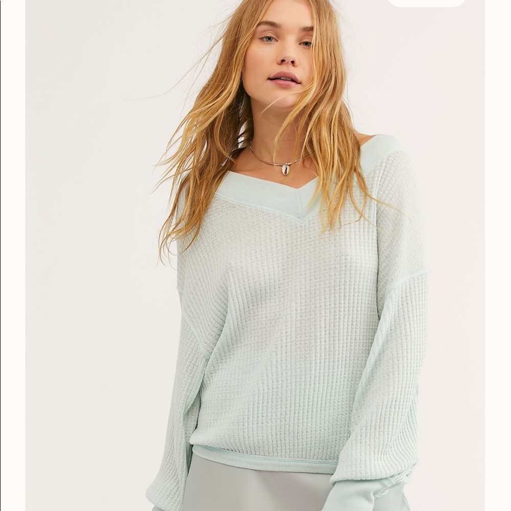 🌸 Free People loose fit South Side Thermal Top🌸 - Picture 2 of 7